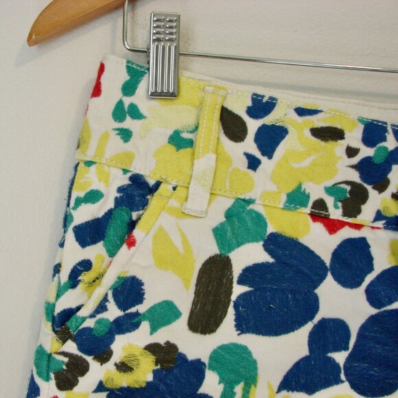 Alice + Olivia Floral Shorts Cady Cuffed White Blue Red Embroidered Size Small - Picture 5 of 16